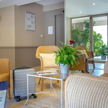 Apartment 3 Pers - Climatise, Balcon, 50m, Centre-ville - Fr-1-466a-42 *