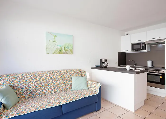 3 Pers - Climatise, Balcon, 50m, Centre-ville - Fr-1-466a-42